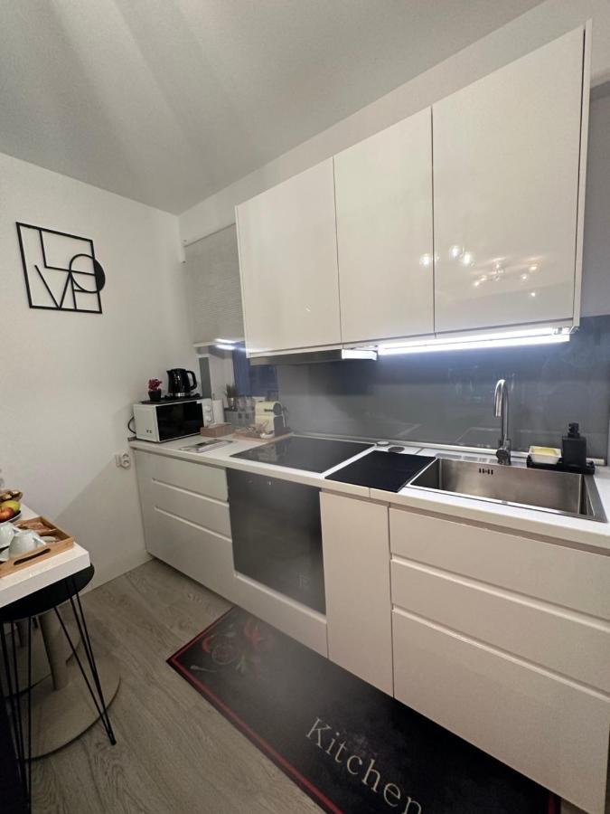 Boutique Apartment Bucharest Exterior photo
